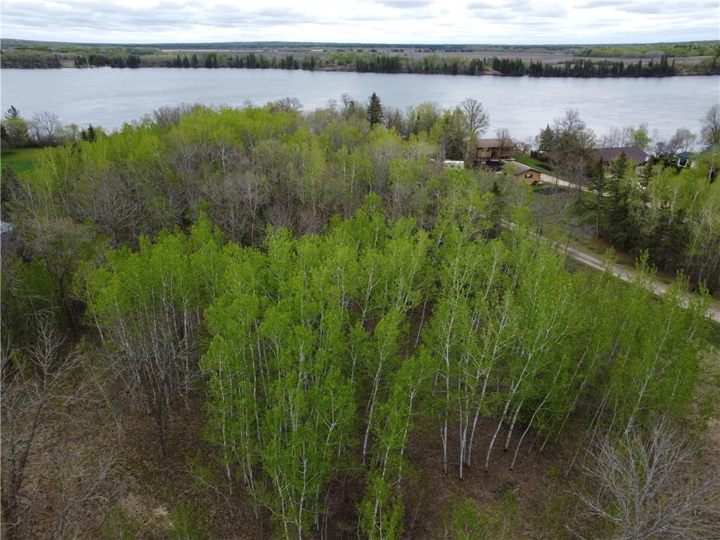 New property listed in Lac Du Bonnet, R28